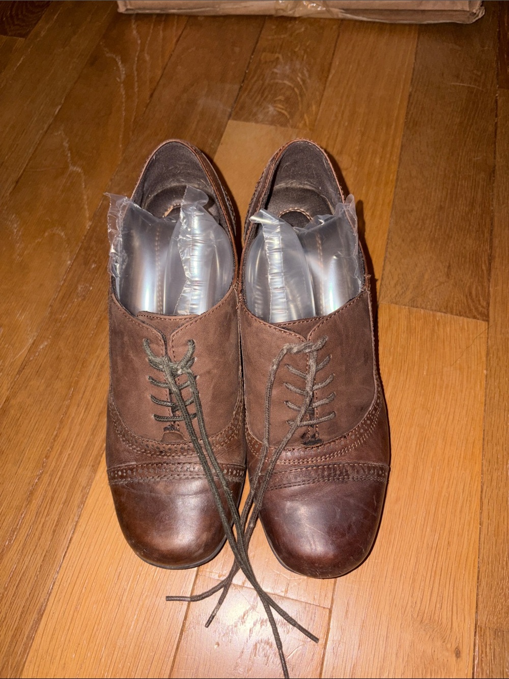 Clarks Brown Suede & Leather Lace-Up Oxfords  8.5